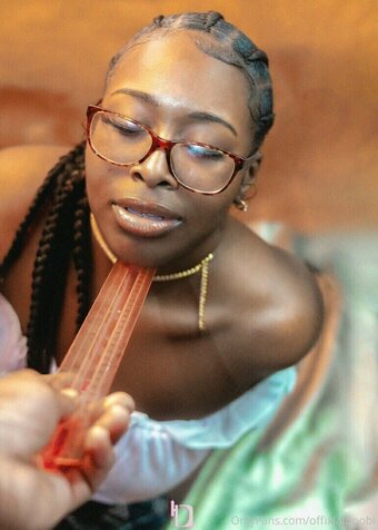 offixialboobi Nude Leaks Photo 10