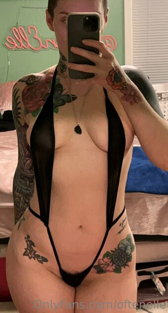 OftenElle / https: Nude Leaks OnlyFans Photo 10