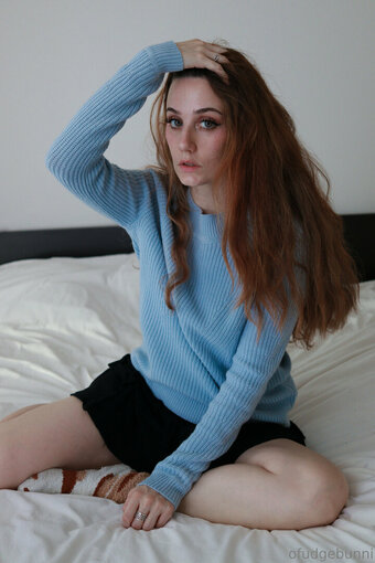 ofudgebuni Nude Leaks Photo 14