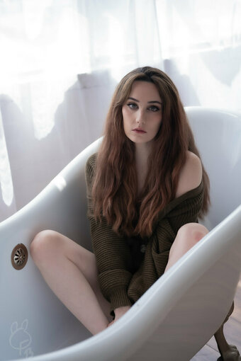 ofudgebuni Nude Leaks Photo 23