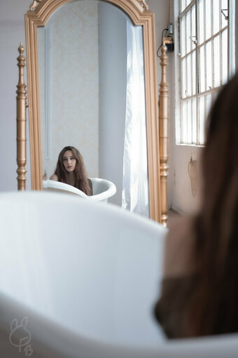 ofudgebuni Nude Leaks Photo 24