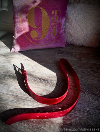 oliviaasks Nude Leaks Photo 3