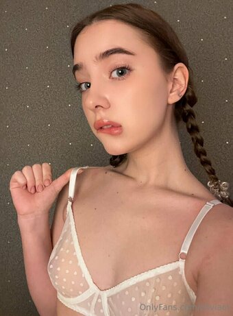 oliviaoi Nude Leaks Photo 11