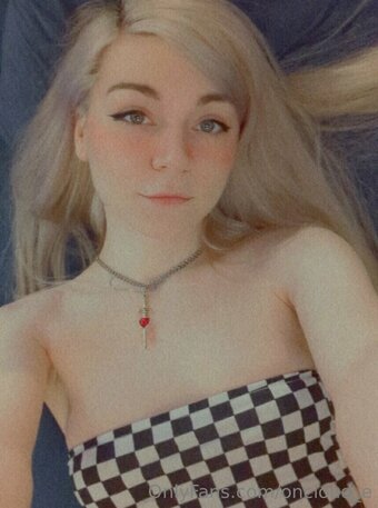 oncloud_e / cloudy Nude Leaks OnlyFans Photo 22