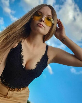 only_dew / AndreeaNs07 / onlydew Nude Leaks OnlyFans Photo 1