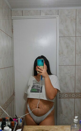 only_vibws / bad_vibws / mafiiabarbiie / only_vibes.nl Nude Leaks OnlyFans Photo 4