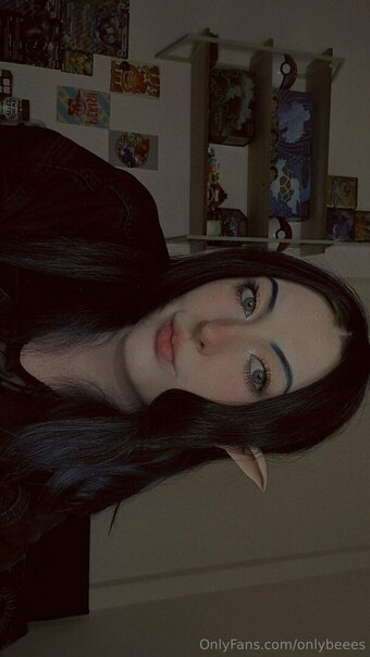 onlybeees Nude Leaks Photo 1