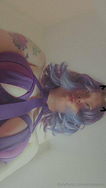 onlybeees Nude Leaks Photo 11