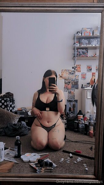 onlybeees Nude Leaks Photo 28