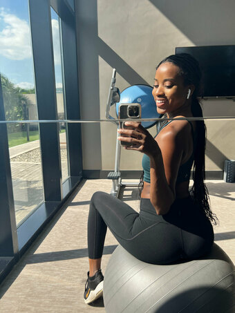 onlybombshell Nude Leaks Photo 17