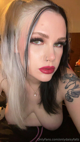 onlydaisyfallz Nude Leaks Photo 6