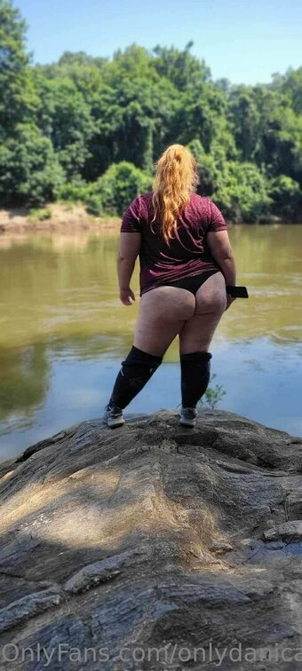 onlydanicali Nude Leaks Photo 24