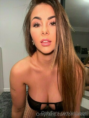 Onlyeeeli / onlyoneeli_ Nude Leaks OnlyFans Photo 2