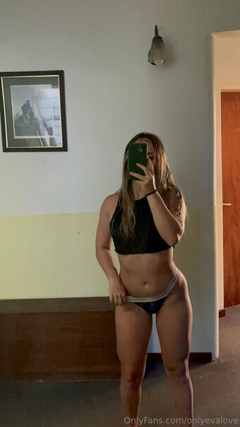 onlyevalove Nude Leaks Photo 10