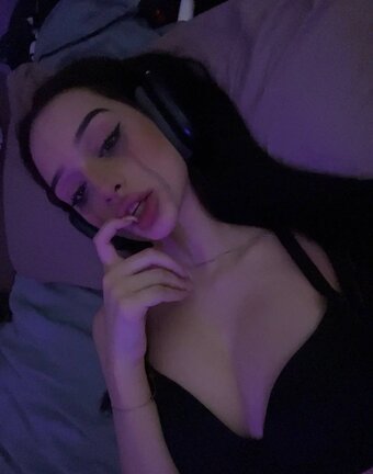 onlykrisssty / kriss_kissss Nude Leaks OnlyFans Photo 23