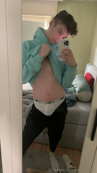 onlyyannick Nude Leaks Photo 9