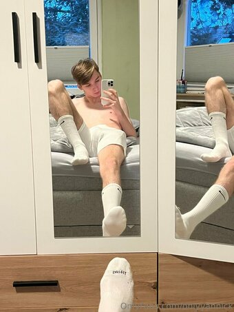 onlyyannick Nude Leaks Photo 13