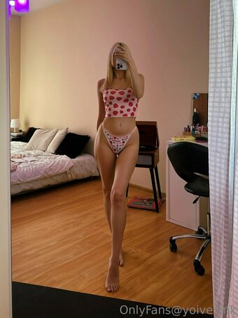 onlyyoive Nude Leaks Photo 26