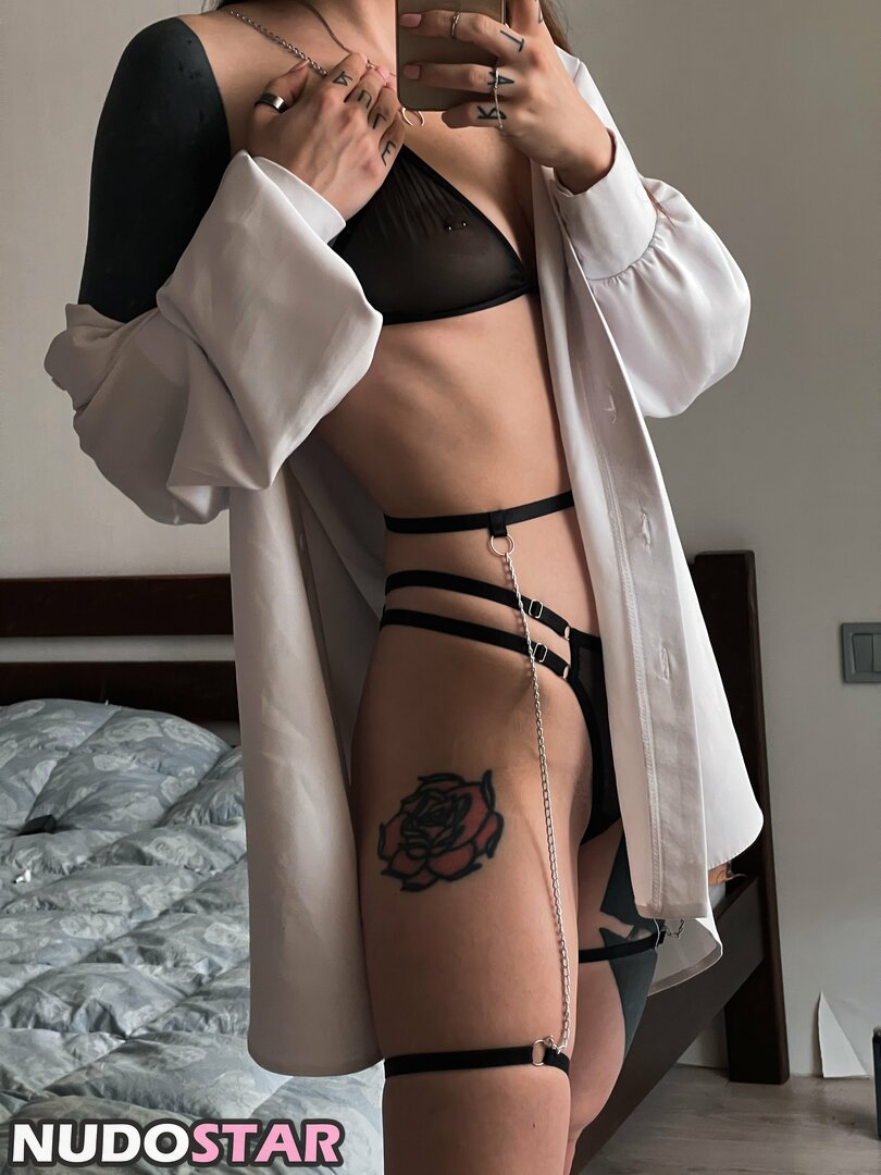 oopssarah / irronrrat Nude  OnlyFans 1
