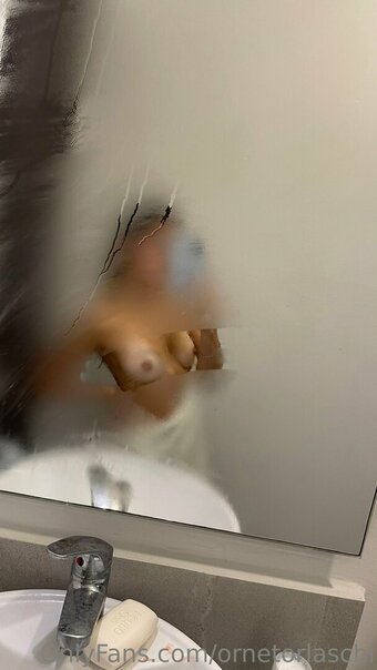 ornetorlaschi / hugmeorne Nude Leaks OnlyFans Photo 20