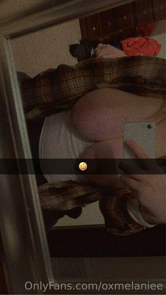 oxmelaniee oxmelaniee
