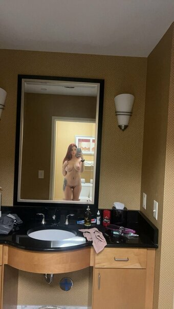 oxykxtten / https: Nude Leaks Photo 4