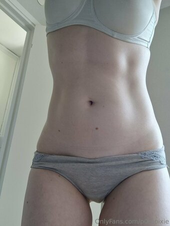 p0rnpixie Nude Leaks Photo 7