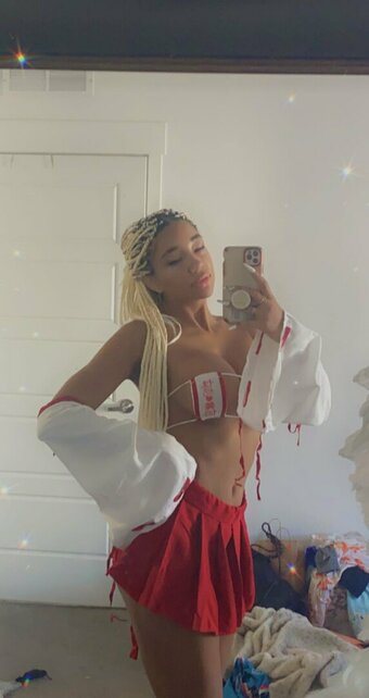 partyatari Nude Leaks Photo 22