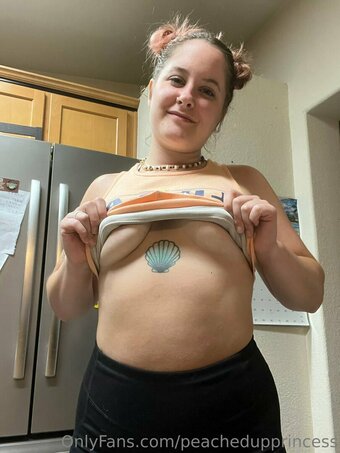 peachedupprincess Nude Leaks Photo 4