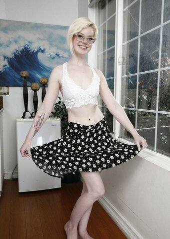 Pearl Sinclair Nude Leaks Photo 16