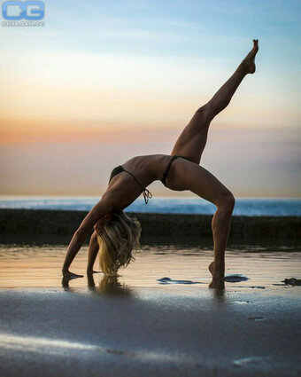 Pedersen Nude Leaks Photo 13