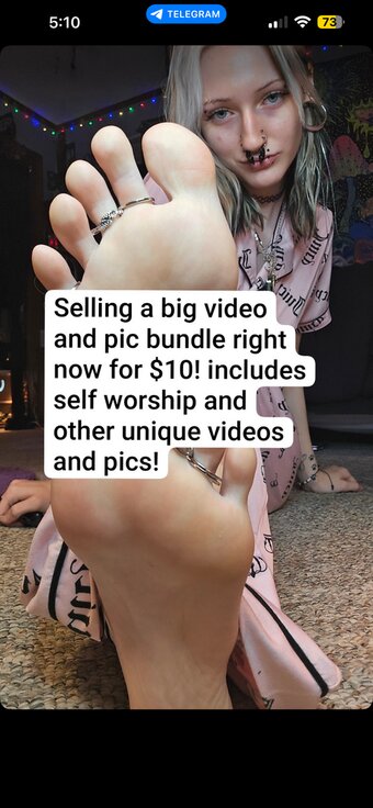 Pedilovervivica2 / anonymousfeetyyy / goth feet seller. Nude Leaks Photo 2
