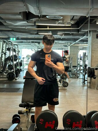 peedeedi Nude Leaks Photo 12