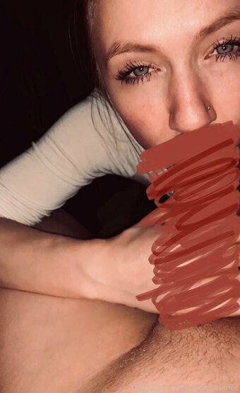 peneloperosefree Nude Leaks Photo 17