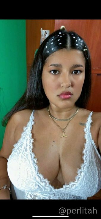 perlitah Nude Leaks Photo 22