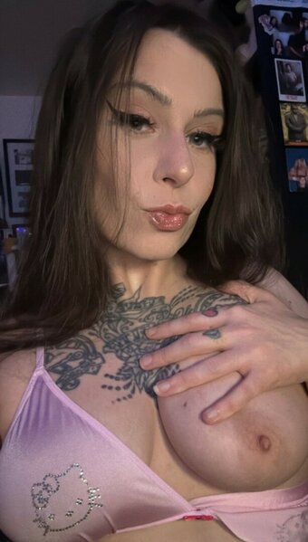pervertedxxprincess / bigfoots_sluts / deadbeatat_dawn Nude Leaks OnlyFans Photo 4