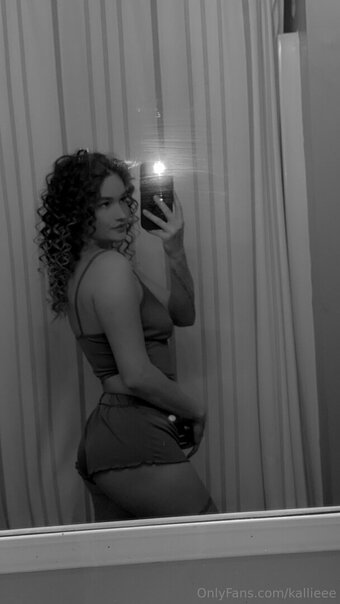 petitebabylee Nude Leaks Photo 11