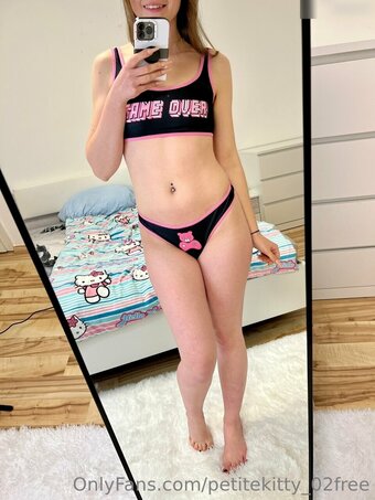 Petitekitty2002 / petitekitty_02 / xpetitekitty_2002 Nude Leaks OnlyFans Photo 13