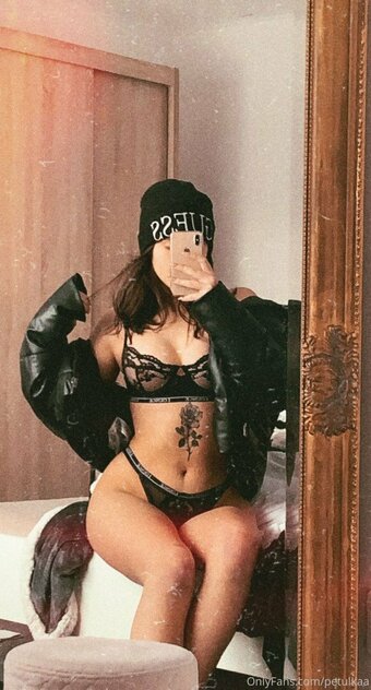 petulkaa / peeeta_hl Nude Leaks OnlyFans Photo 13