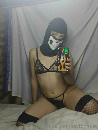 peytonfrost Nude Leaks Photo 12