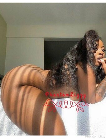 phantomlizzy Nude Leaks Photo 1