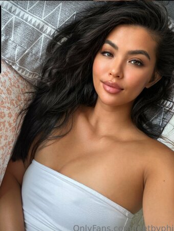 Phi Tran / feetbyphi / missphitran Nude Leaks OnlyFans Photo 16