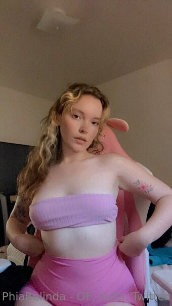 phiabelinda Nude Leaks Photo 19