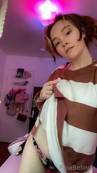 phiabelinda Nude Leaks Photo 25