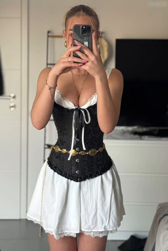 Philippa.Kath Philippa.Kath