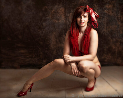 phoenixphires Nude Leaks Photo 10