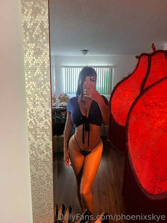 phoenixskye Nude Leaks Photo 5