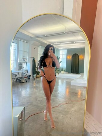 phoenixskye Nude Leaks Photo 29