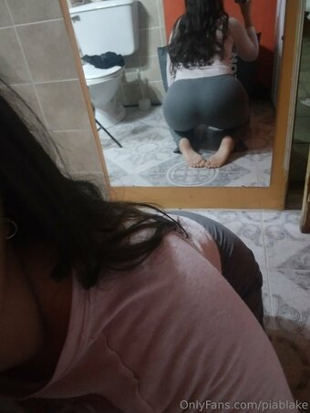 piablake Nude Leaks Photo 24