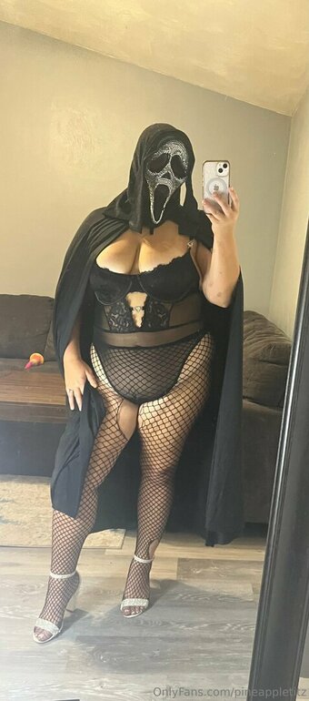 pineappletitz Nude Leaks Photo 26